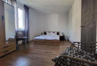 Q   partment has Balcony rooms