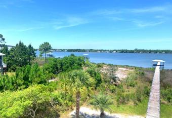 (null) allows 18 year olds to book a room