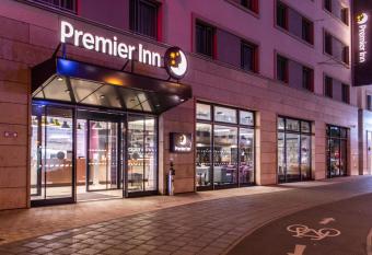 Premier Inn N  rnberg City Centre allows 18 year olds to book a room