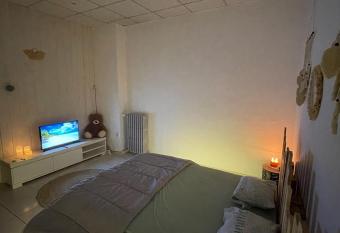 Spa House has rooms with a private hot tub