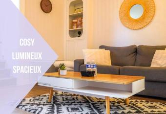 Le Tout Doux   Moderne   Calme    WIFI    Proche gare allows 18 year olds to book a room