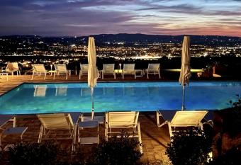 La Quercetta has Balcony rooms