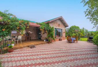 StayVista at Falcon Green has Balcony rooms