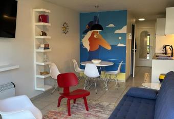 Studio Blanchard has Balcony rooms