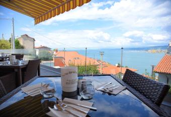 Panorama Hotel allows 18 year olds to book a room