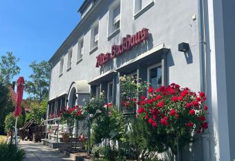 Altes Backhaus allows 18 year olds to book a room