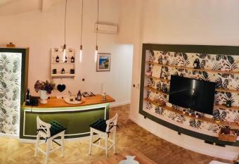 Rab,new Apartman allows 18 year olds to book a room