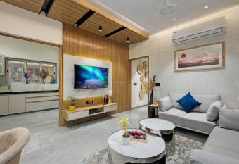 Tranquil 3-Bedroom Apartment has Balcony rooms