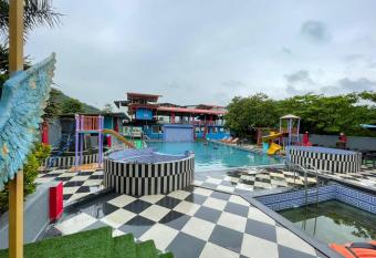 Wayfare SP Resort has Balcony rooms