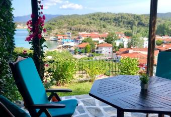 Seaside escape has Balcony rooms