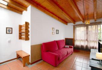 El Alpendre de la Vega 5 has Balcony rooms