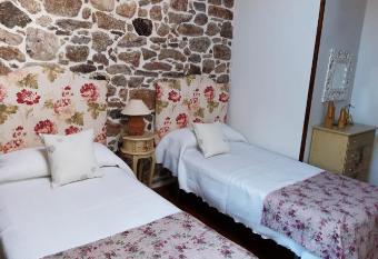 Casa Concha Martinez has Balcony rooms