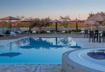 Villa Gialla con vista giardino has Balcony rooms