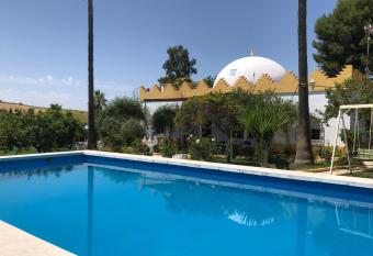 Villa Antonia has Balcony rooms