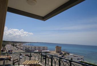 Aurora allows 18 year olds to book a room