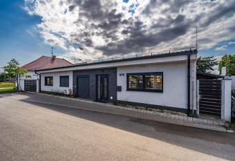 Ubytov  n   U Jirky-Mut  nice has Balcony rooms