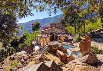 Casa nel Bosco has rooms with a private hot tub