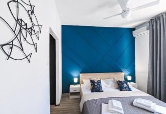 Wind Rose Rooms allows 18 year olds to book a room