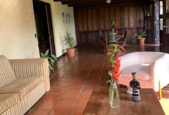 Hermoso Apartamento Cerca del Aeropuerto has Balcony rooms