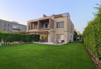 Luxurious & Charming Villa has Balcony rooms