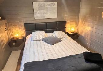 Libre   Air allows 18 year olds to book a room