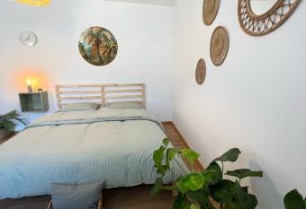    Sweet boho penthouse    in city center allows 18 year olds to book a room