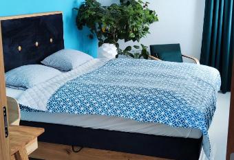 Barber s home allows 18 year olds to book a room