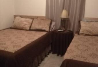 Apartamento zona hotelera #6 planta alta allows 18 year olds to book a room