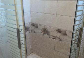 Riambel Paradise Inn Primary Apartment allows 18 year olds to book a room