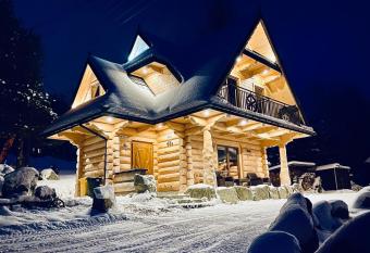 G  ralska Chatka has Balcony rooms