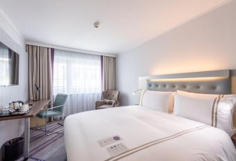Premier Inn Stuttgart Airport allows 18 year olds to book a room