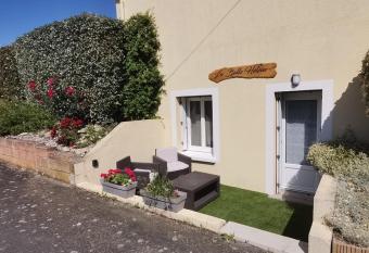 G  te - Chambres d H  tes La Belle H  l  ne allows 18 year olds to book a room