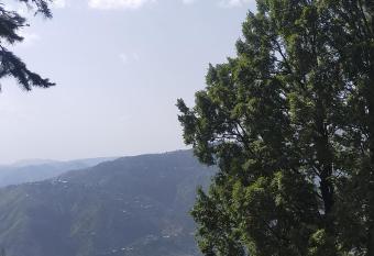 Ideal Hills Hotel has Balcony rooms