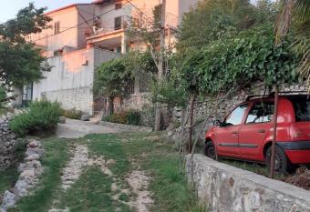 VIKTOR I SILVANA has Balcony rooms