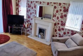 Linksway House has Balcony rooms