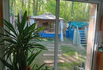 maison 70m2 calme vue sur for  t has Balcony rooms