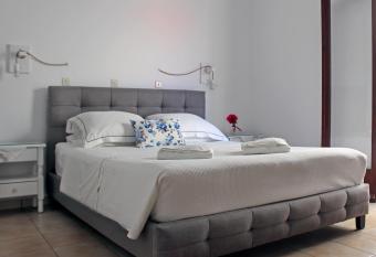 KIMASIS by Maria allows 18 year olds to book a room