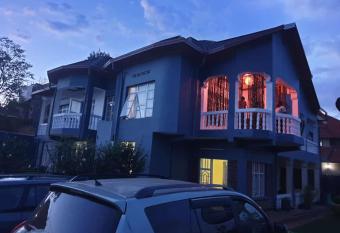 AQuila Bed&Breakfast. allows 18 year olds to book a room