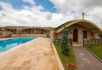 Cappadocia Hobbit House has Balcony rooms