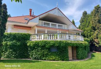 Sophie apartman has Balcony rooms