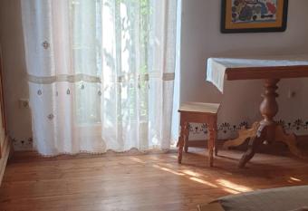 M  j  ga istaba ar balkonu un vannasistaba, bezmaksas elektroauto uzl  de has Balcony rooms