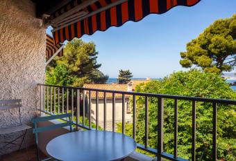 Studio 4 personnes avec vue mer has Balcony rooms