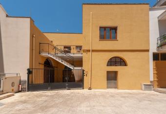 Apulian Traditional Apartment has Balcony rooms