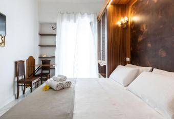 Palazzo Montagna allows 18 year olds to book a room