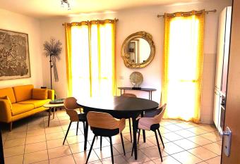 Il Melograno Apartment (Centro Storico Prato) has Balcony rooms