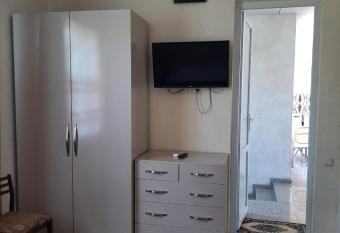                           10                                  has Balcony rooms