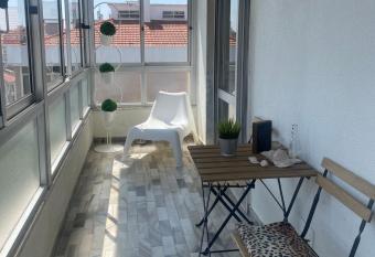 Cozy apartment near Parque das Na    es and JMJ 2023 allows 18 year olds to book a room