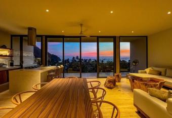 Casa Tamarindo has Balcony rooms