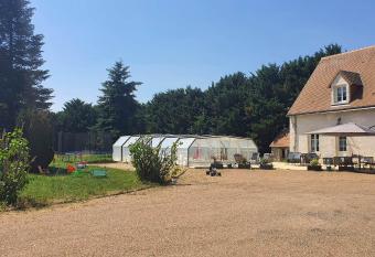 Bois de Cr  ne has Balcony rooms