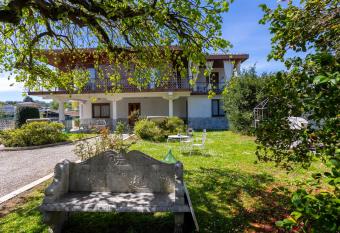 Villa Gabri has Balcony rooms